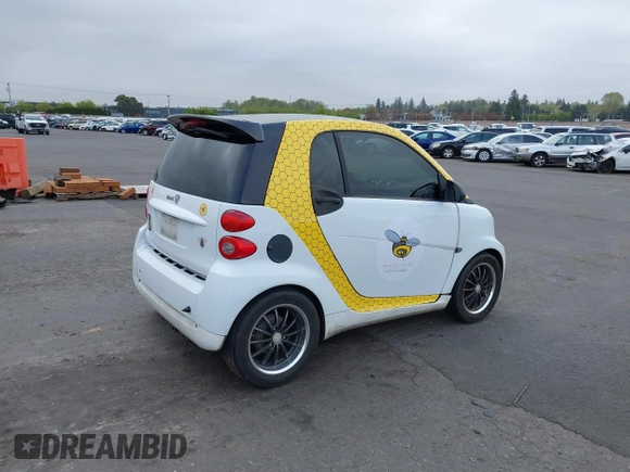 2008 Smart fortwo Pure z VIN WMEEJ31X18K126191, wystawiony jako IAAI lot #42045070 z przebiegiem 149 361 mil mil oraz . Historia ofert i sprzedaży dostępna na DreamBid. Obrazek 4.