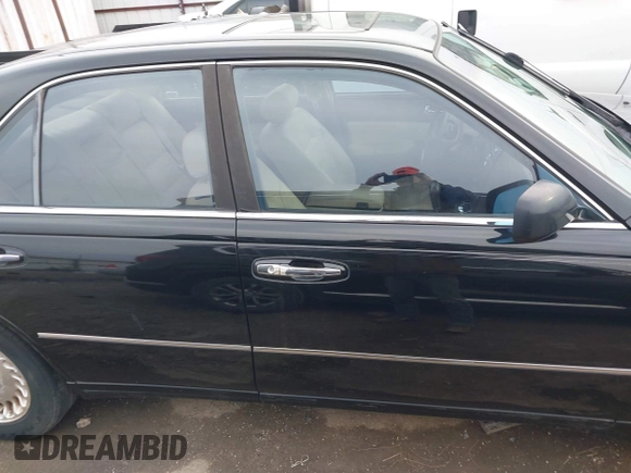 1999 Infiniti Q45 z VIN JNKBY31A3XM602466, wystawiony jako IAAI lot #41721377 z przebiegiem 113 158 mil mil oraz . Historia ofert i sprzedaży dostępna na DreamBid. Obrazek 13.
