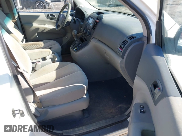 2009 Kia Sedona LX with VIN KNDMB233096312990, listed as a IAAI auction lot 41261428 with 254,323 mi miles. Bid and sale history available at carsss.com. Image 5.