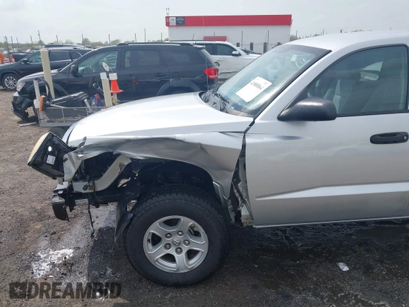 2007 Dodge Dakota SLT with VIN 1D7HE48KX7S122712, listed as a IAAI auction lot 41888864 with 114,384 mi miles and . Bid and sale history available at carsss.com. Image 18.