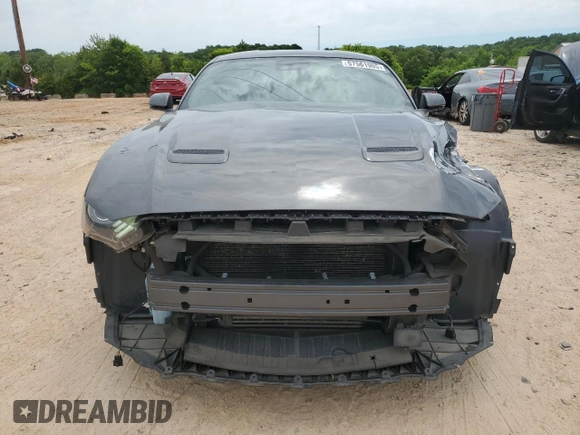 2019 Ford Mustang EcoBoost z VIN 1FA6P8TH8K5143490, wystawiony jako Copart lot #57561905 z przebiegiem 126 460 mil mil oraz Szkoda całkowita • Salvage title. Historia ofert i sprzedaży dostępna na DreamBid. Obrazek 5.