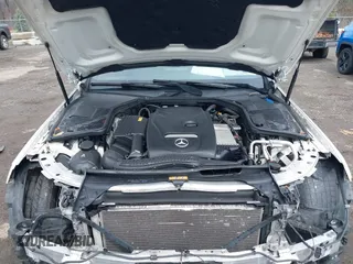 2018 Mercedes-Benz C 300 с VIN WDDWJ4KB5JF729208, выставлен на аукционе IAAI как лот 41937993 с пробегом 65 037 миль миль и . История ставок и продаж доступна на DreamBid. Изображение 10.