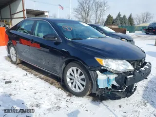 2013 Toyota Camry Hybrid LE with VIN 4T1BD1FK1DU095027, listed as a IAAI auction lot 41618749 with 132,707 mi miles. Bid and sale history available at carsss.com. Image 1.