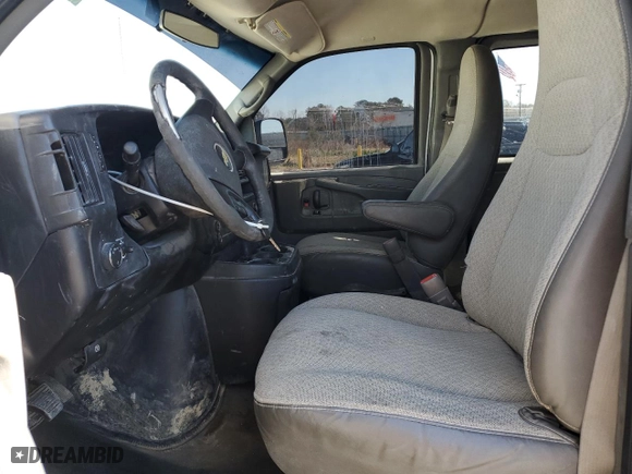 2011 Chevrolet Express Passenger 1LT with VIN 1GAWGRFG1B1101746, listed as a Copart auction lot 45645275 with 216,493 mi miles and Salvage Title. Bid and sale history available at carsss.com. Image 7.