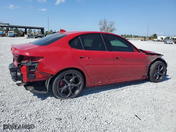 2017 Alfa Romeo Giulia Ti with VIN ZARFAECN0H7554532, listed as a Copart auction lot 43578435 with 35,770 mi miles and Salvage Title. Bid and sale history available at carsss.com. Image 3.