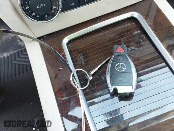 2014 Mercedes-Benz GLK 350 с VIN WDCGG8JB0EG290631, выставлен на аукционе IAAI как лот 42172482 с пробегом 88 985 миль миль и . История ставок и продаж доступна на DreamBid. Изображение 11.