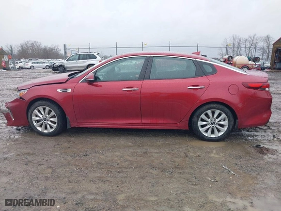 2018 Kia Optima LX with VIN 5XXGT4L31JG192466, listed as a IAAI auction lot 41458327 with NaN miles. Bid and sale history available at carsss.com. Image 14.