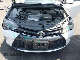 2017 Toyota Camry XLE z VIN 4T1BF1FK4HU377694, wystawiony jako IAAI lot #42375026 z przebiegiem 107 760 mil mil oraz . Historia ofert i sprzedaży dostępna na DreamBid. Obrazek 6.