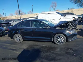 2018 Volkswagen Jetta 1.4T SE with VIN 3VWDB7AJ8JM211535, listed as a IAAI auction lot 41231317 with 68,316 mi miles. Bid and sale history available at carsss.com. Image 14.