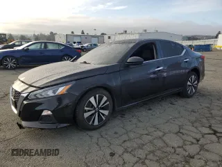2022 Nissan Altima SV z VIN 1N4BL4DV4NN359610, wystawiony jako Copart lot #44617245 z przebiegiem 57 087 mil mil oraz Czysty tytuł • Clean title. Historia ofert i sprzedaży dostępna na DreamBid. Obrazek 1.