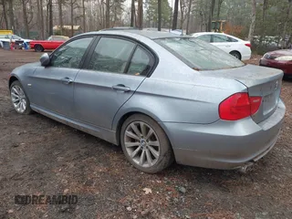 2011 BMW 3 Series 328i xDrive with VIN WBAPK7G53BNN78230, listed as a IAAI auction lot 41137752 with 1 mi miles. Bid and sale history available at carsss.com. Image 3.