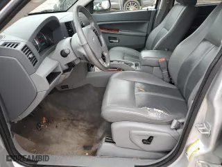 2007 Jeep Grand Cherokee Limited with VIN 1J8HR58247C701881, listed as a Copart auction lot 82380254 with 186,379 mi miles and Clean Title. Bid and sale history available at carsss.com. Image 7.
