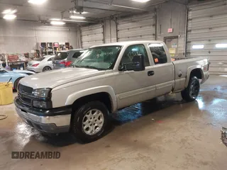2005 Chevrolet Silverado 1500 Z71 with VIN 1GCEK19B05E163820, listed as a IAAI auction lot 41874394 with Not Provided miles and . Bid and sale history available at DreamBid. Image 2.