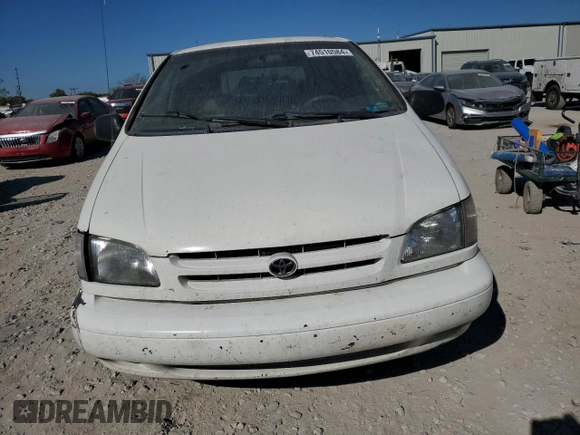 1998 Toyota Sienna LE with VIN 4T3ZF13C8WU067192, listed as a Copart auction lot 74510584 with 198,314 mi miles and Clean Title. Bid and sale history available at carsss.com. Image 5.