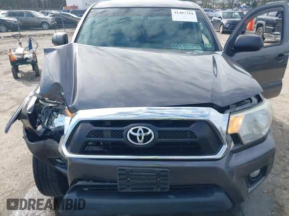 2015 Toyota Tacoma PreRunner z VIN 5TFJX4GN9FX039498, wystawiony jako IAAI lot #41487344 z przebiegiem 135 061 mil mil oraz . Historia ofert i sprzedaży dostępna na DreamBid. Obrazek 10.