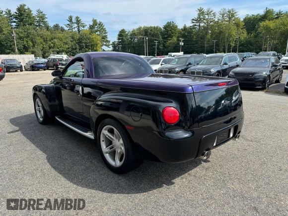 2004 Chevrolet SSR LS z VIN 1GCES14P74B108168, wystawiony jako Copart lot #70905024 z przebiegiem 97 364 mil mil oraz Czysty tytuł • Clean title. Historia ofert i sprzedaży dostępna na DreamBid. Obrazek 3.