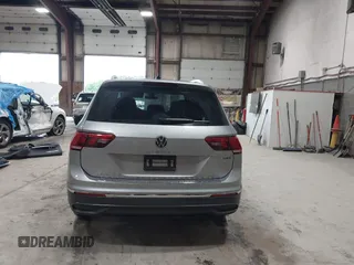2024 Volkswagen Tiguan SE with VIN 3VVMB7AX8RM084483, listed as a IAAI auction lot 42452619 with 14,618 mi miles and . Bid and sale history available at DreamBid. Image 17.