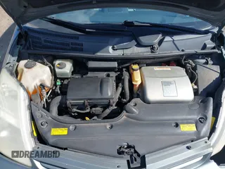 2005 Toyota Prius with VIN JTDKB20U853030385, listed as a IAAI auction lot 41737217 with 299,999 mi miles. Bid and sale history available at carsss.com. Image 10.