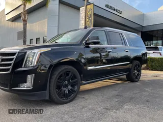 2017 Cadillac Escalade ESV Premium Luxury z VIN 1GYS4JKJ7HR346802, wystawiony jako Copart lot #50456265 z przebiegiem 153 186 mil mil oraz Szkoda całkowita • Salvage title. Historia ofert i sprzedaży dostępna na DreamBid. Obrazek 2.
