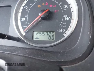1999 Volkswagen Golf z VIN WVWBA31J0XW484354, wystawiony jako IAAI lot #41653219 z przebiegiem 255 725 mil mil oraz . Historia ofert i sprzedaży dostępna na DreamBid. Obrazek 15.