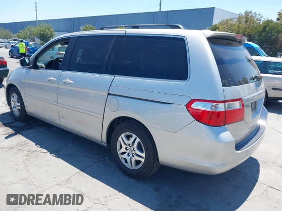 2005 Honda Odyssey EX-L with VIN 5FNRL38725B113815, listed as a IAAI auction lot 42754724 with 179,214 mi miles and . Bid and sale history available at DreamBid. Image 3.