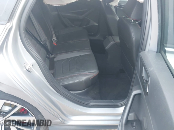 2019 Volkswagen Jetta GLI S z VIN 3VW5T7BU4KM165083, wystawiony jako IAAI lot #40729763 z przebiegiem 75 414 mil mil oraz . Historia ofert i sprzedaży dostępna na DreamBid. Obrazek 8.