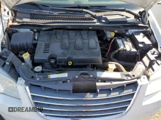 2009 Chrysler Town & Country Touring with VIN 2A8HR54XX9R675671, listed as a Copart auction lot 43807405 with 110,504 mi miles and Salvage Title. Bid and sale history available at DreamBid. Image 12.