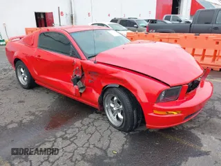 2008 Ford Mustang GT Deluxe with VIN 1ZVHT82H785132745, listed as a IAAI auction lot 41591186 with 77,158 mi miles and . Bid and sale history available at carsss.com. Image 1.