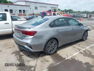 2023 Kia Forte GT-Line z VIN 3KPF54AD3PE641178, wystawiony jako IAAI lot #42114495 z przebiegiem 14 032 mil mil oraz . Historia ofert i sprzedaży dostępna na DreamBid. Obrazek 4.