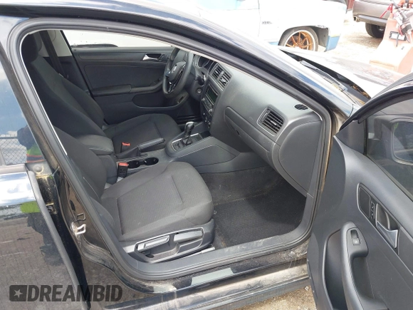 2015 Volkswagen Jetta S with VIN 3VW2K7AJ2FM289663, listed as a IAAI auction lot 42199315 with 111,377 mi miles and . Bid and sale history available at DreamBid. Image 5.