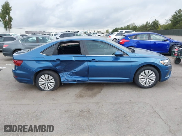 2020 Volkswagen Jetta S z VIN 3VWC57BU2LM086126, wystawiony jako IAAI lot #42054196 z przebiegiem 29 819 mil mil oraz . Historia ofert i sprzedaży dostępna na DreamBid. Obrazek 14.