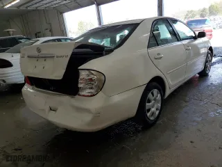 2004 Toyota Camry LE with VIN 4T1BE32K04U306507, listed as a Copart auction lot 51626925 with 441,838 mi miles and Salvage Title. Bid and sale history available at carsss.com. Image 3.