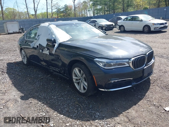 2018 BMW 7 Series ALPINA B7 xDrive with VIN WBA7F2C53JG423869, listed as a IAAI auction lot 41126241 with 70,760 mi miles. Bid and sale history available at carsss.com. Image 1.