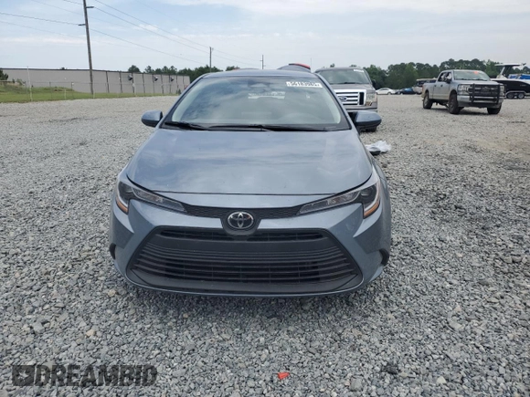 2025 Toyota Corolla LE z VIN 5YFB4MDEXSP255256, wystawiony jako Copart lot #56183985 z przebiegiem 8 052 mil mil oraz Szkoda całkowita • Salvage title. Historia ofert i sprzedaży dostępna na DreamBid. Obrazek 5.