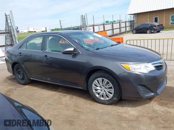 2012 Toyota Camry L z VIN 4T1BF1FK7CU170144, wystawiony jako IAAI lot #42184180 z przebiegiem 73 931 mil mil oraz . Historia ofert i sprzedaży dostępna na DreamBid. Obrazek 13.