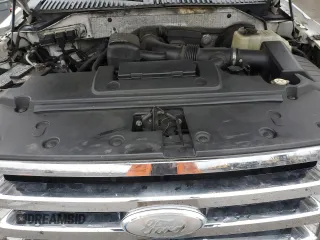 2009 Ford Expedition Max SSV with VIN 1FMFK16509LA10385, listed as a Copart auction lot 43324745 with 215,353 mi miles and Salvage Title. Bid and sale history available at carsss.com. Image 12.