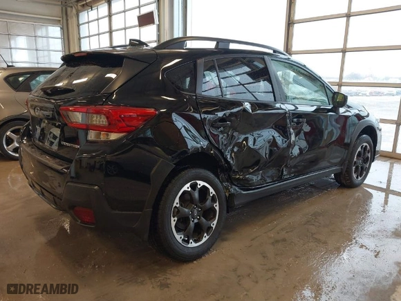2022 Subaru Crosstrek Premium with VIN JF2GTAEC3N8250082, listed as a IAAI auction lot 41601583 with 27,343 mi miles. Bid and sale history available at carsss.com. Image 4.