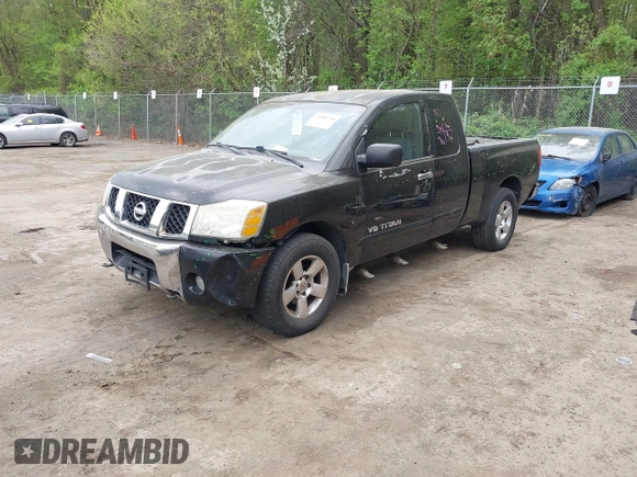 2006 Nissan Titan SE z VIN 1N6BA06B26N546547, wystawiony jako IAAI lot #42080790 z przebiegiem 235 362 mil mil oraz . Historia ofert i sprzedaży dostępna na DreamBid. Obrazek 2.