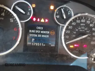 2016 Toyota Tundra Platinum z VIN 5TFGW5F13GX203962, wystawiony jako IAAI lot #41808245 z przebiegiem 179 511 mil mil oraz . Historia ofert i sprzedaży dostępna na DreamBid. Obrazek 7.