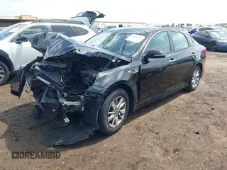 2016 Kia Optima LX z VIN 5XXGT4L35GG109730, wystawiony jako IAAI lot #41896000 z przebiegiem 127 552 mil mil oraz . Historia ofert i sprzedaży dostępna na DreamBid. Obrazek 16.