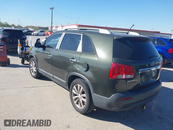 2011 Kia Sorento EX with VIN 5XYKU4A22BG095372, listed as a IAAI auction lot 41852948 with 265,609 mi miles. Bid and sale history available at carsss.com. Image 3.