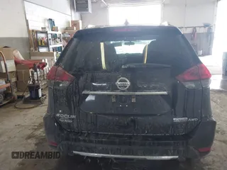 2020 Nissan Rogue S with VIN 5N1AT2MV9LC809900, listed as a IAAI auction lot 41260438 with 121,540 mi miles. Bid and sale history available at carsss.com. Image 17.