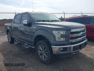 2016 Ford F-150 XLT with VIN 1FTEW1EG2GKD10018, listed as a IAAI auction lot 41576822 with 236,098 mi miles. Bid and sale history available at carsss.com. Image 1.