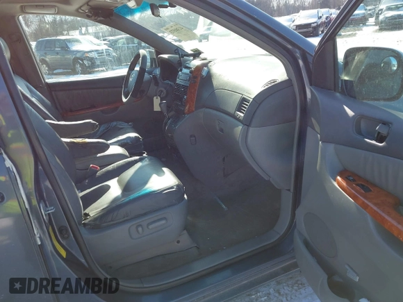 2007 Toyota Sienna XLE with VIN 5TDZK22C27S035151, listed as a IAAI auction lot 41380573 with 282,903 mi miles. Bid and sale history available at carsss.com. Image 5.