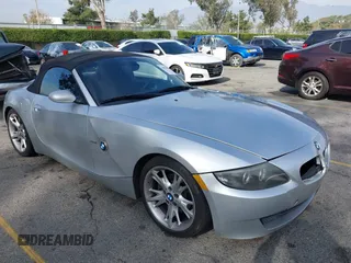 2008 BMW Z4 3.0i z VIN 4USBU33518LW75429, wystawiony jako IAAI lot #40958097 z przebiegiem 173 858 mil mil oraz . Historia ofert i sprzedaży dostępna na DreamBid. Obrazek 1.