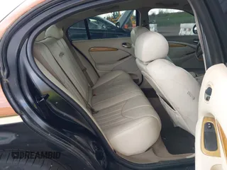 2001 Jaguar S-Type V6 z VIN SAJDA01C51FL84719, wystawiony jako IAAI lot #42192335 z przebiegiem 160 095 mil mil oraz . Historia ofert i sprzedaży dostępna na DreamBid. Obrazek 8.