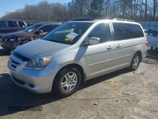 2005 Honda Odyssey EX-L with VIN 5FNRL38725B098992, listed as a IAAI auction lot 41639045 with 230,257 mi miles. Bid and sale history available at carsss.com. Image 18.