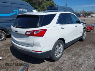 2020 Chevrolet Equinox Premier with VIN 3GNAXNEV2LS512722, listed as a IAAI auction lot 41821007 with 46,836 mi miles. Bid and sale history available at carsss.com. Image 4.