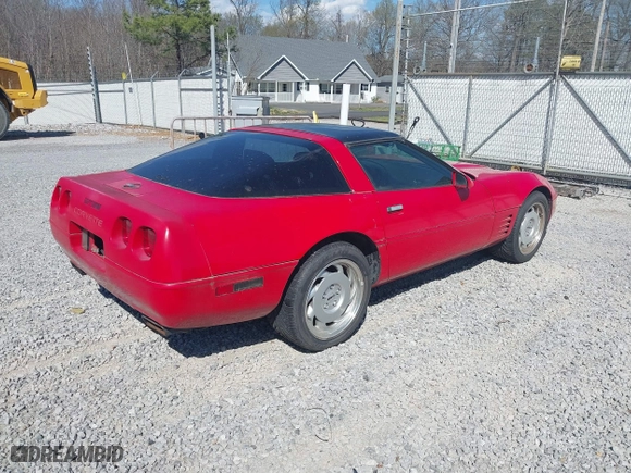 1992 Chevrolet Corvette with VIN 1G1YY23P6N5107198, listed as a IAAI auction lot 41881152 with 90,395 mi miles. Bid and sale history available at carsss.com. Image 4.