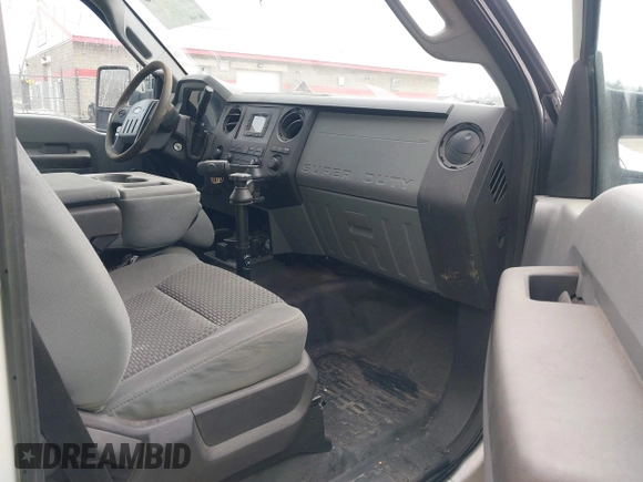2013 Ford F-250 XL with VIN 1FDBF2B61DEB64348, listed as a IAAI auction lot 41685696 with 561,489 mi miles and . Bid and sale history available at DreamBid. Image 5.